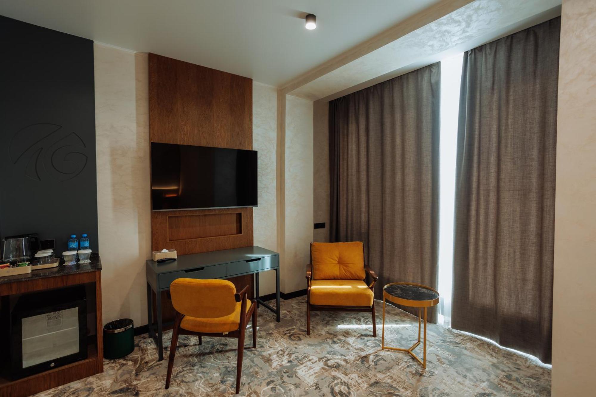 Aurum Garden Hotel Shymkent Exterior photo