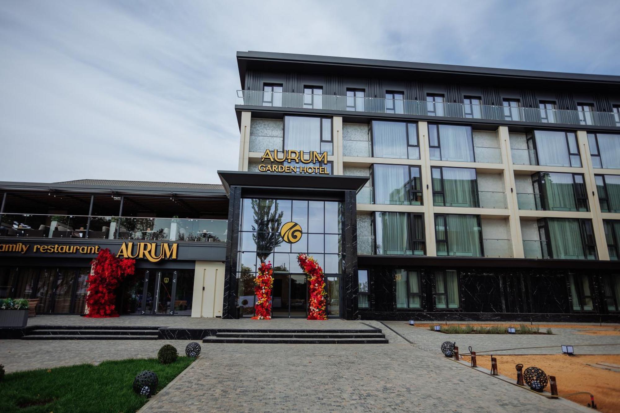 Aurum Garden Hotel Shymkent Exterior photo