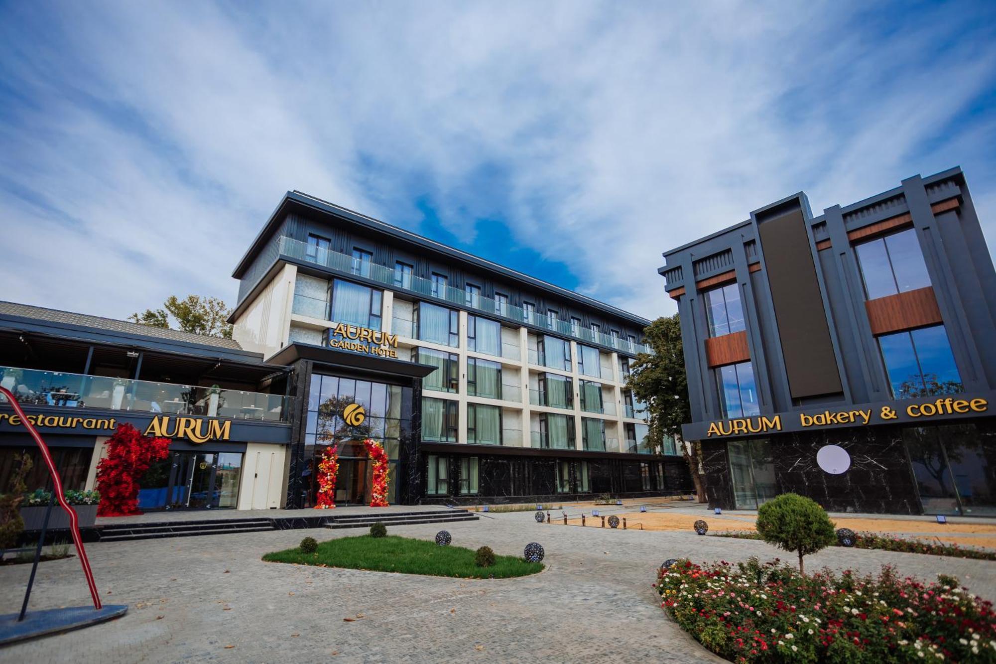 Aurum Garden Hotel Shymkent Exterior photo