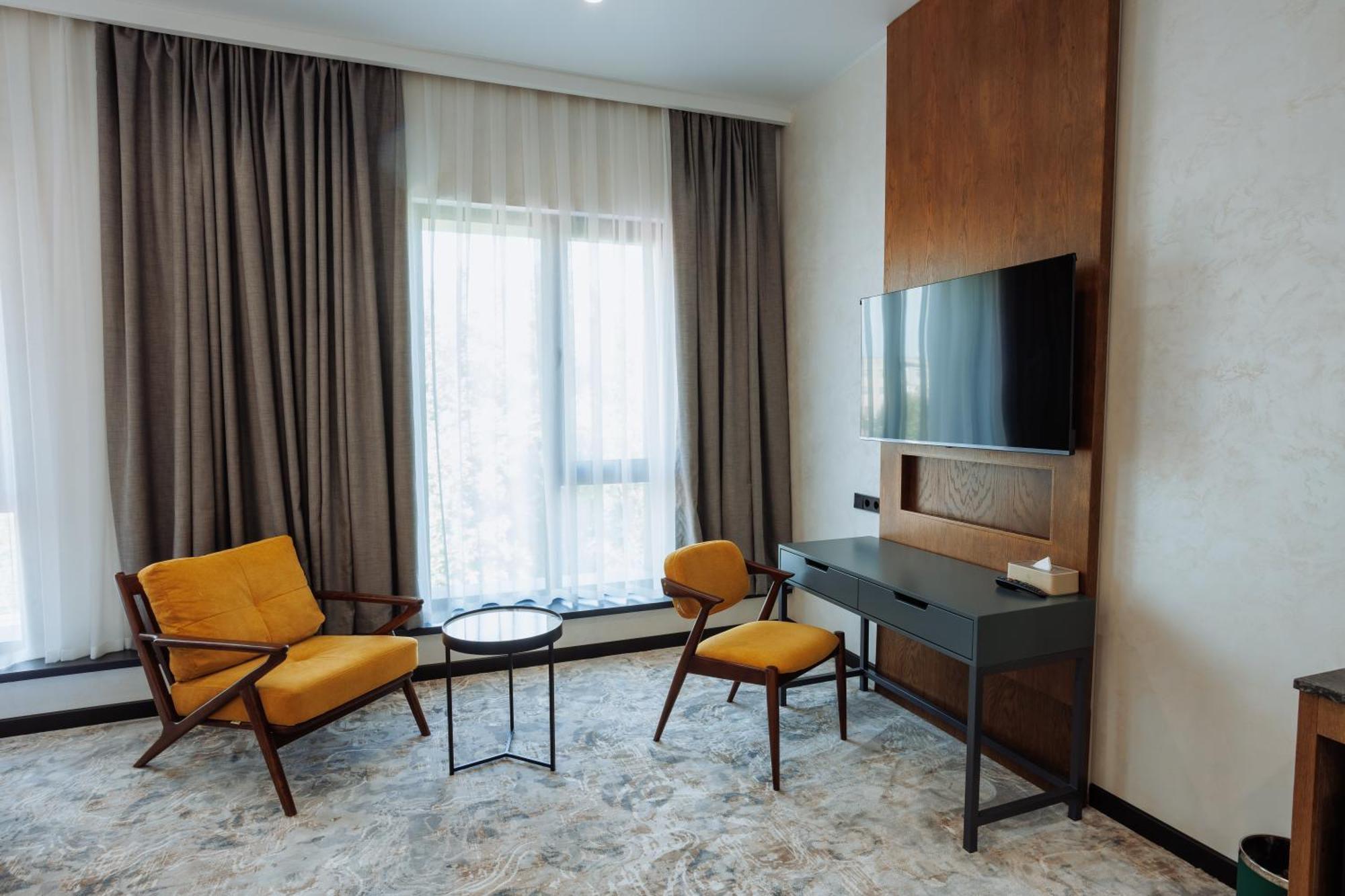 Aurum Garden Hotel Shymkent Exterior photo
