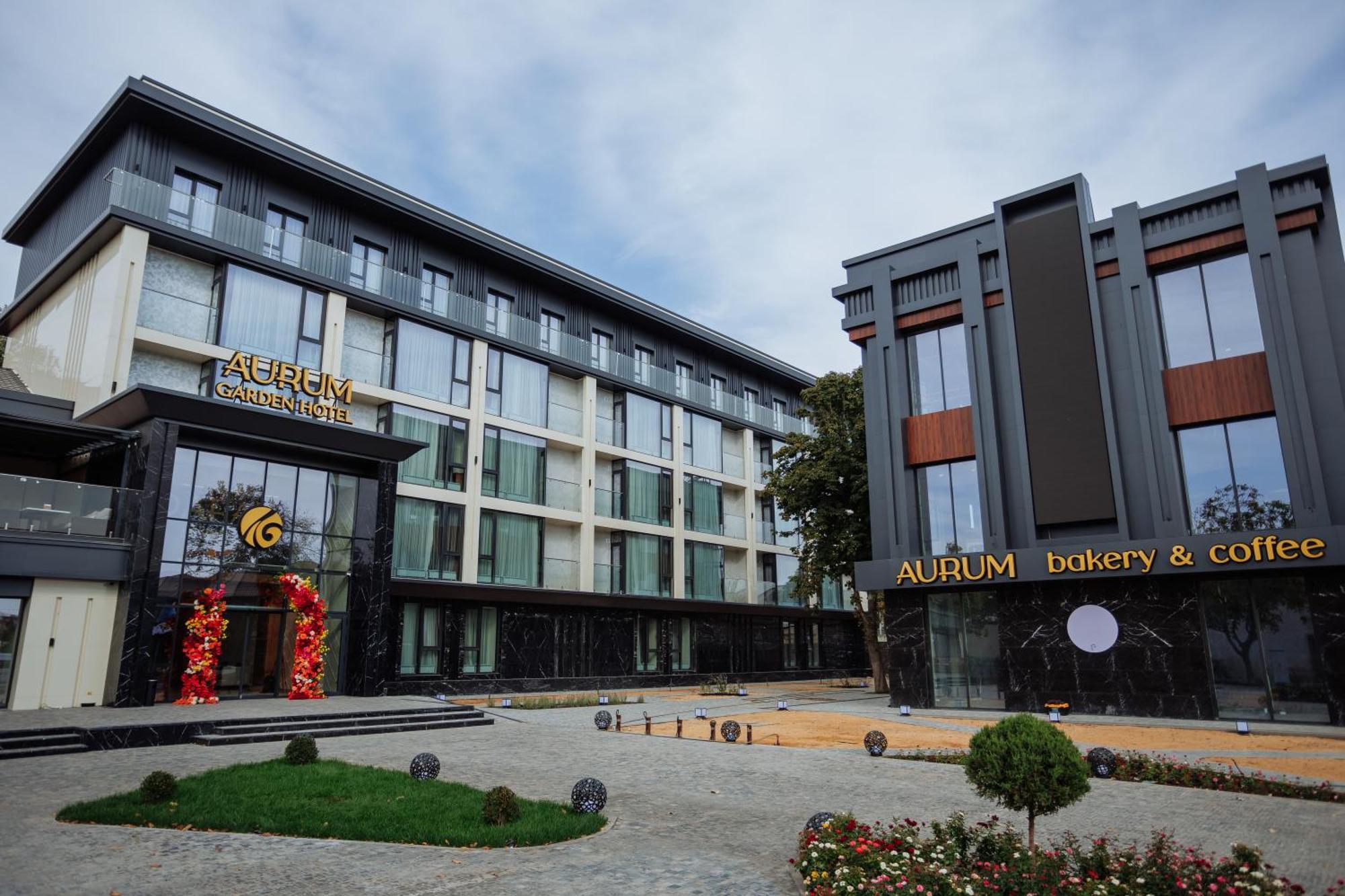 Aurum Garden Hotel Shymkent Exterior photo